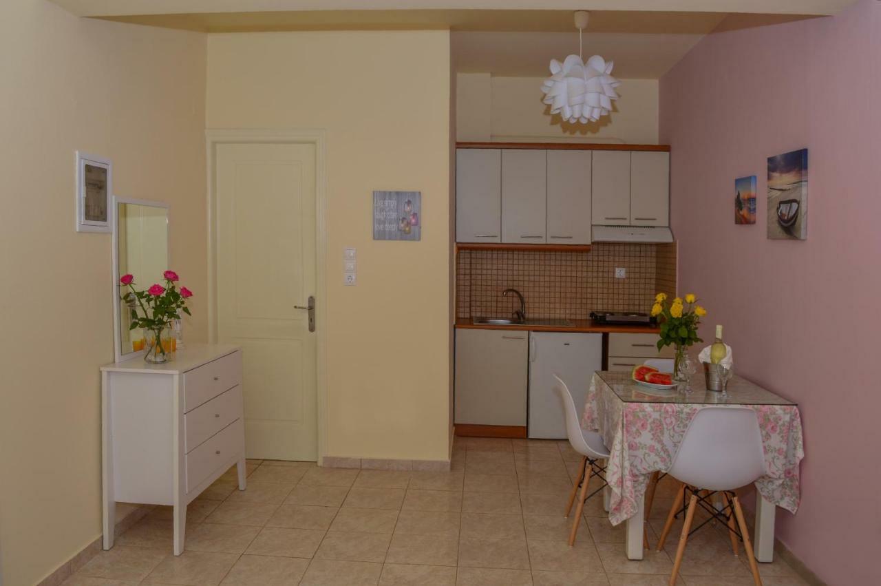Meltemi Beach Apartments Mílatosz Kültér fotó