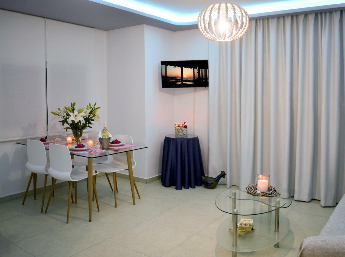 Meltemi Beach Apartments Mílatosz Kültér fotó